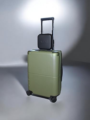 Comfort Travel Pillow with Magnetic Buttons